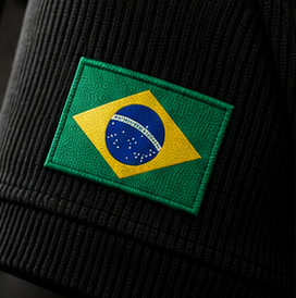 Bandeira do Brasil bordada na manga