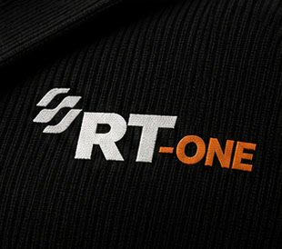 Logo bordado em branco e laranja