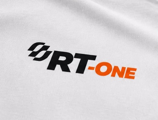 Logo RT-One no peito