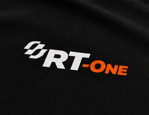 Logo RT-One no peito