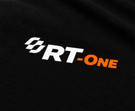 Logo RT-One no peito