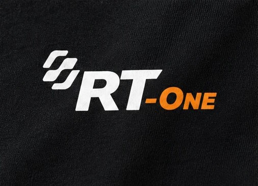 Logo RT-One no peito