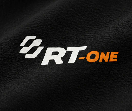 Logo RT-One no peito