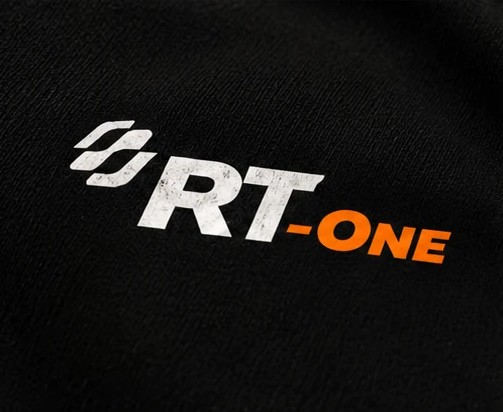 Logo RT-One no peito