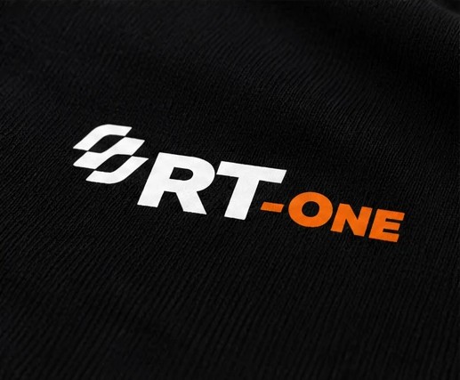 Logo RT-One no peito